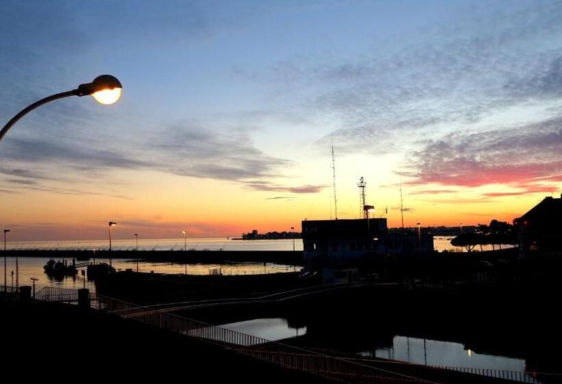 １ベッドルームアパートメント, Les Abeilles