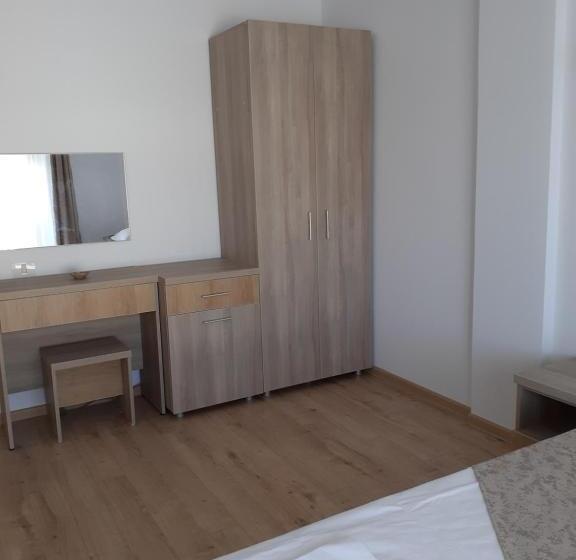 스탠다드 룸 킹사이즈 침대, Vila Irina