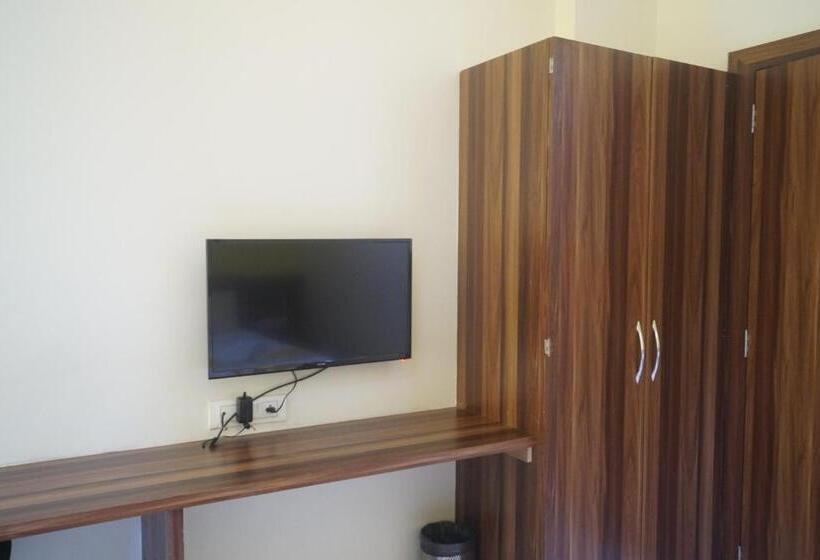 Номер Deluxe, Sai Sharada