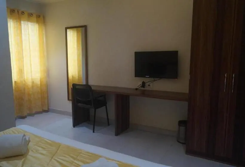 اتاق لوکس, Sai Sharada