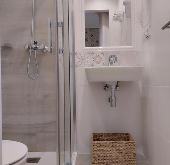 اتاق استاندارد سه نفره, Hospedaje Vega