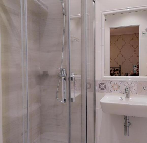 اتاق استاندارد سه نفره, Hospedaje Vega