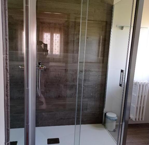 اتاق استاندارد سه نفره, Hospedaje Vega