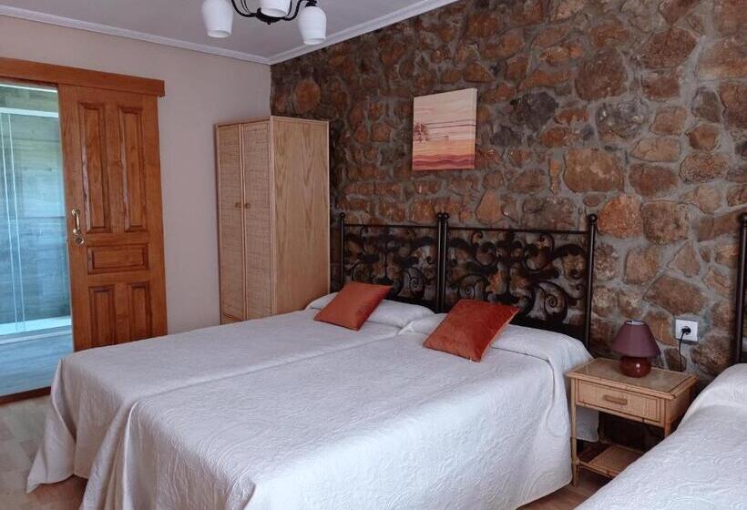 اتاق استاندارد سه نفره, Hospedaje Vega