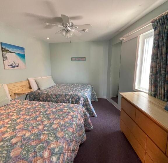 패밀리 스위트, Barcelona Motel