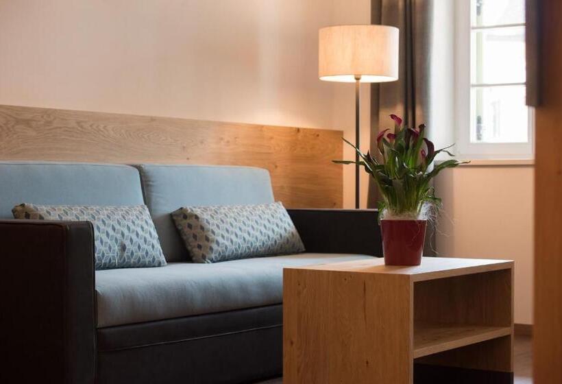 סוויטה, Gasthof Mondschein