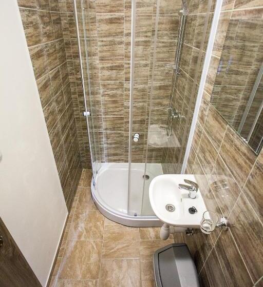 חדר סטנדרט לשלושה, Ubytování Rožmberk Nad Vltavou 18