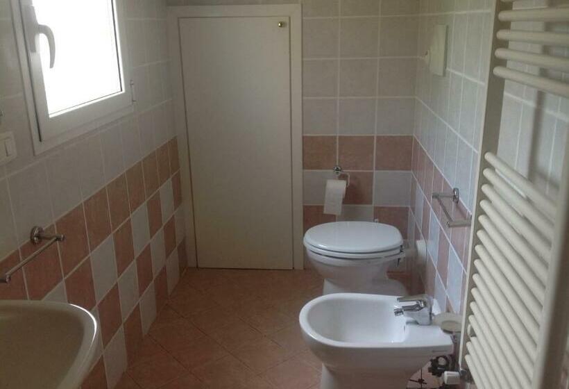 غرفة قياسية, Villa Trieste