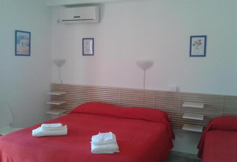 Трехместный Номер Стандарт с Балконом, B&b Il Nido Dell Aquila