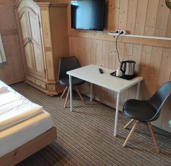 اتاق استاندارد با چشم‌انداز کوهستان, Pension Weißer Hirsch