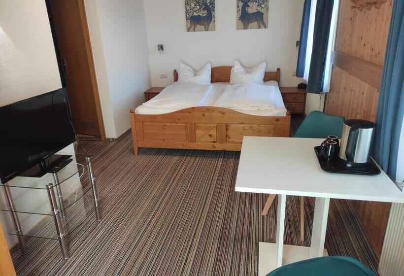 اتاق استاندارد با بالکن, Pension Weißer Hirsch