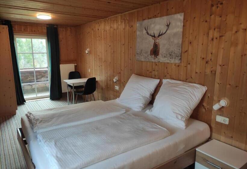 اتاق استاندارد با بالکن, Pension Weißer Hirsch