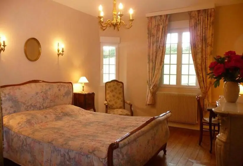 Standard room with outdoor bath, Manoir De Sens