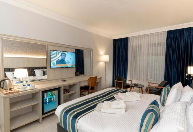 اتاق لوکس, Nishan