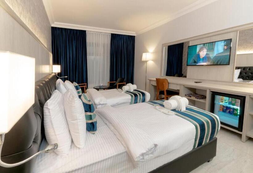 اتاق لوکس, Nishan