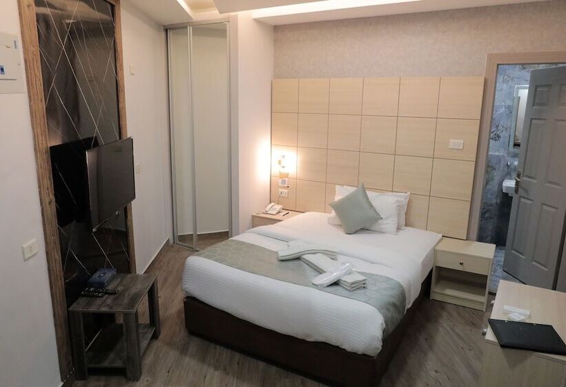 اتاق استاندارد یک نفره, Nishan