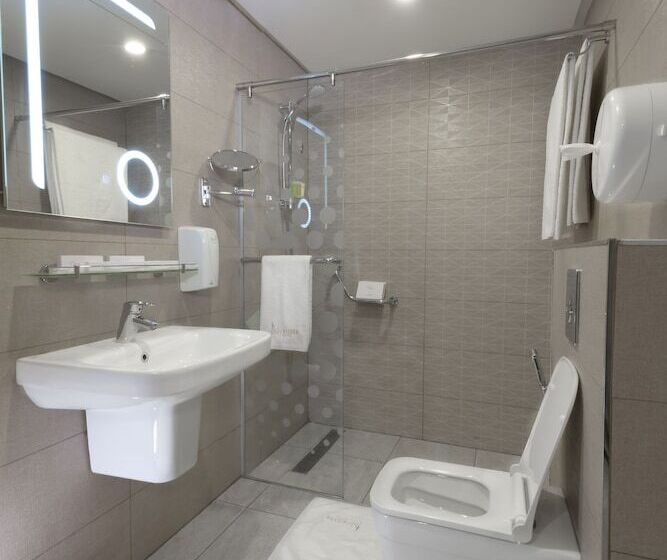 اتاق لوکس, Nishan