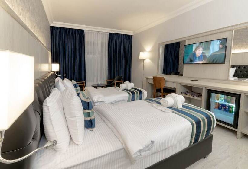 اتاق لوکس, Nishan