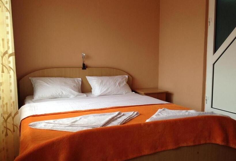 标准间, Casa Mario