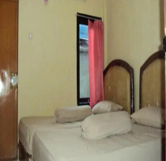 اتاق استاندارد, Kenangan Guest House