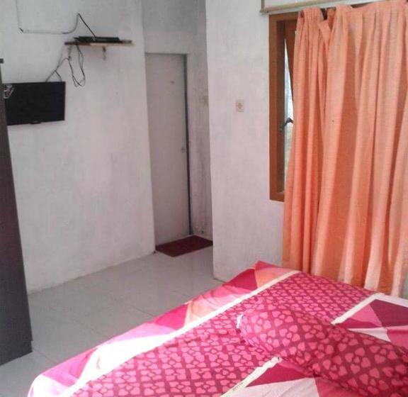 Семейный Номер, Kenangan Guest House