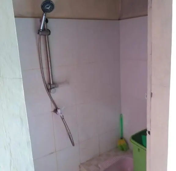 بانگلوی استاندارد 2 خوابه, Kenangan Guest House