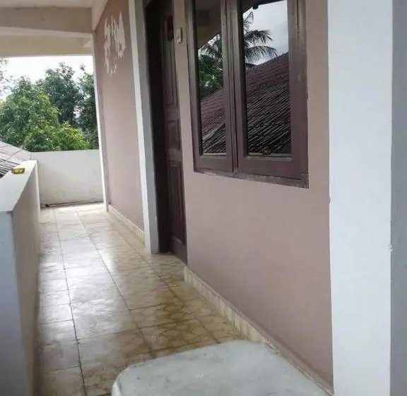 اتاق استاندارد, Kenangan Guest House