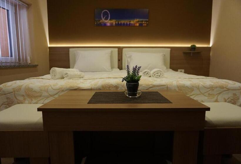 Standard room with outdoor bath, Rooms And Apartment Soča Kobarid