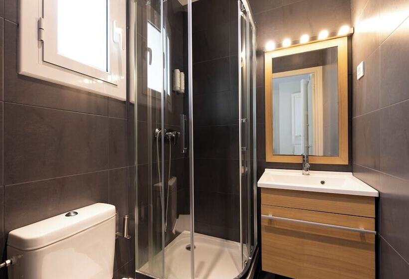 Апартаменты 2 Спальни, Aspasios Urquinaona Apartments