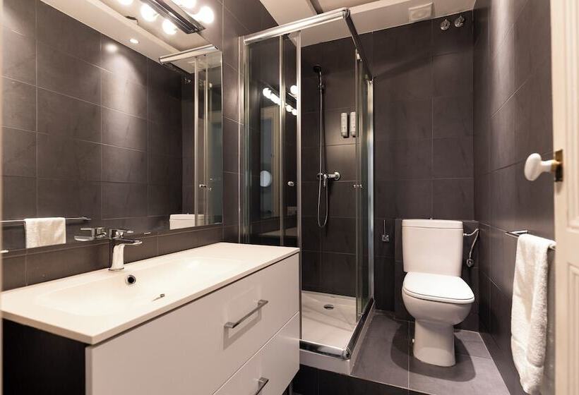 Апартаменты 2 Спальни, Aspasios Urquinaona Apartments