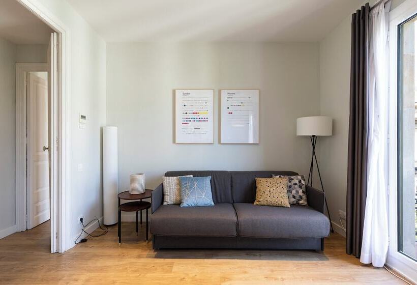 Апартаменты 2 Спальни, Aspasios Urquinaona Apartments