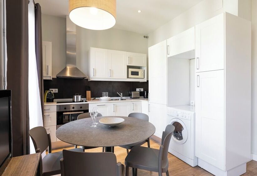 Апартаменты 2 Спальни, Aspasios Urquinaona Apartments