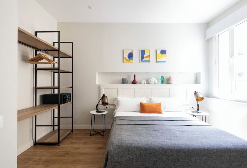 Апартаменты 2 Спальни, Aspasios Urquinaona Apartments