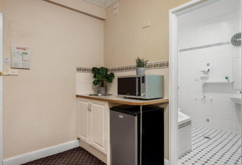 جناح سرير ملكى, Blue Mountains Heritage Motel