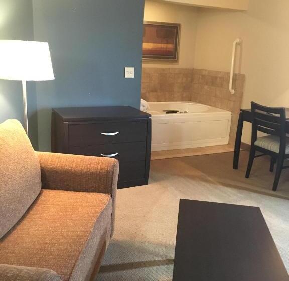 プレミアムスタジオ, Americinn By Wyndham Monmouth