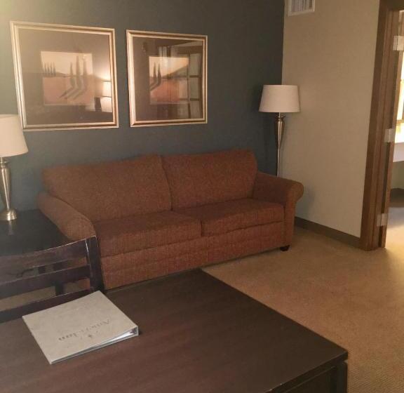 キングサイズベッドのスイートルーム, Americinn By Wyndham Monmouth