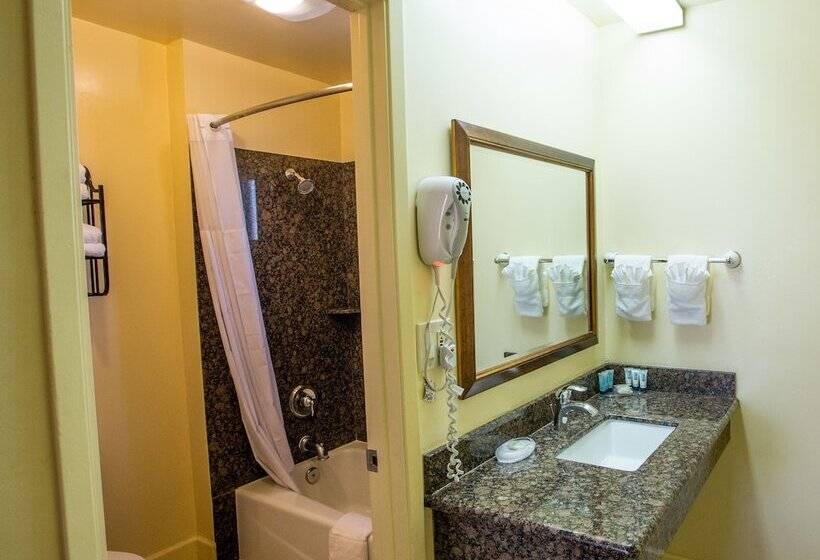Номер Deluxe, Beachwalker Inn & Suites