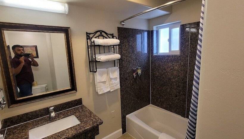 غرفة ديلوكس, Beachwalker Inn & Suites