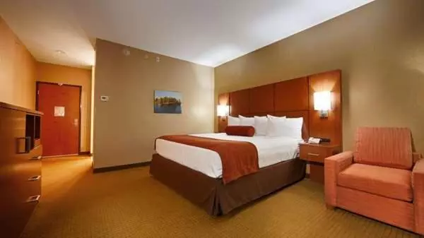 キングサイズベッドのスタンダードルーム, Best Western Plus Finger Lakes Inn & Suites