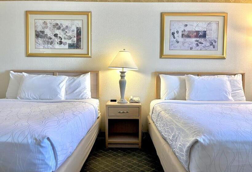 اتاق استاندارد, Brentwood Inn & Garden