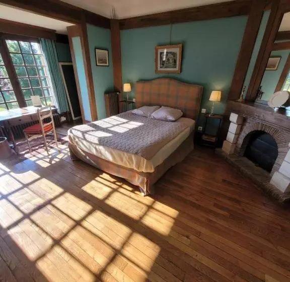 公園の見えるスタンダードルーム, Chambres D Hôtes Manoir De Beaumarchais
