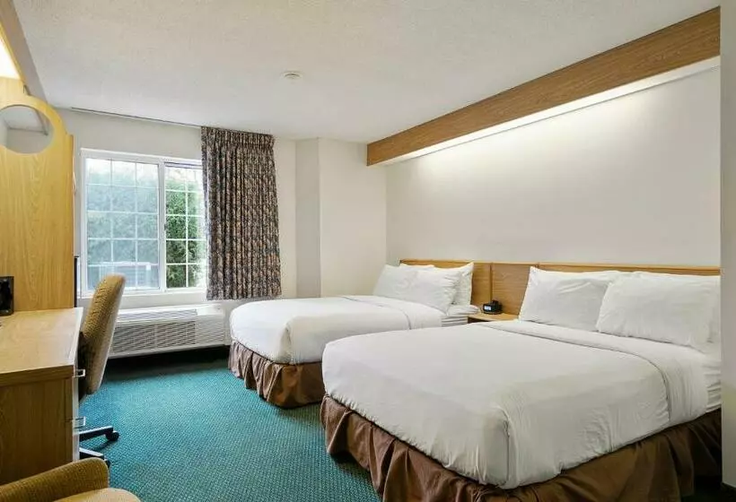2ダブルベッドのスタンダードルーム, Charlevoix Inn & Suites Surestay Collection By Best Western