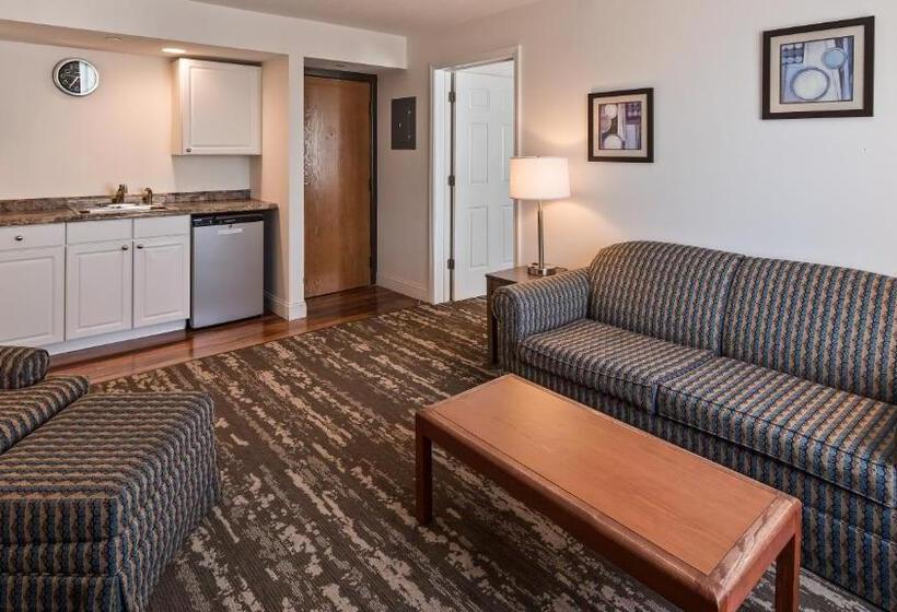 Номер Стандарт Кровать Квин Адаптированный для Инвалидов, Charlevoix Inn & Suites Surestay Collection By Best Western