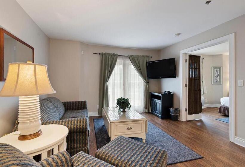 Стандартный Номер Кровать Кинг, Charlevoix Inn & Suites Surestay Collection By Best Western