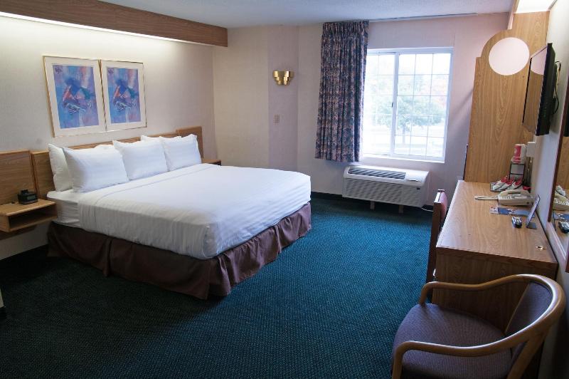 Стандартный Номер Кровать Кинг, Charlevoix Inn & Suites Surestay Collection By Best Western