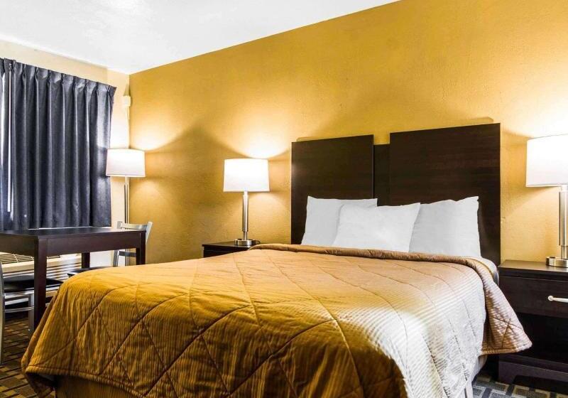 Номер Стандарт Кровать Квин Адаптированный для Инвалидов, Charlevoix Inn & Suites Surestay Collection By Best Western