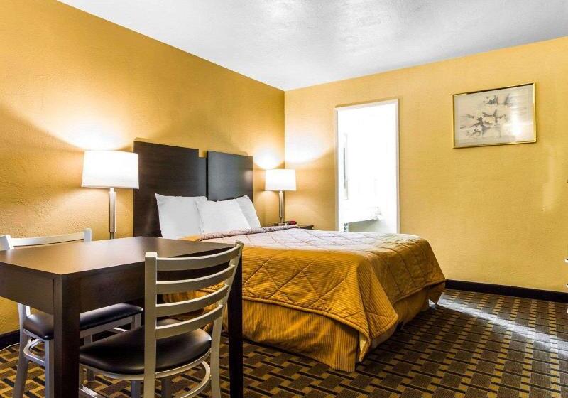 Номер Стандарт Кровать Квин Адаптированный для Инвалидов, Charlevoix Inn & Suites Surestay Collection By Best Western