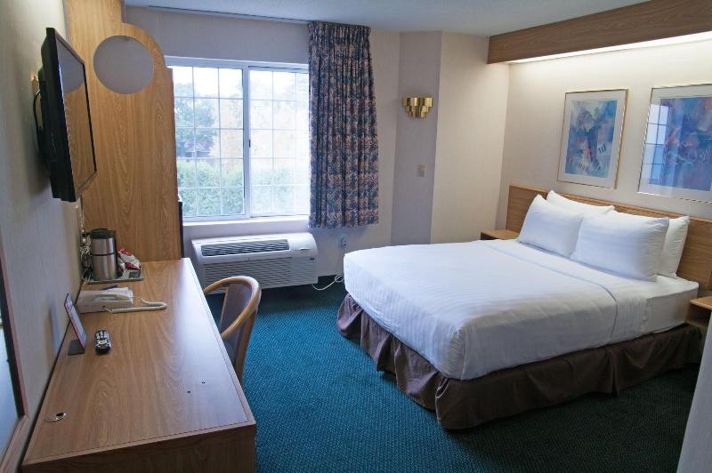 Номер Стандарт Адаптированный для Инвалидов, Charlevoix Inn & Suites Surestay Collection By Best Western