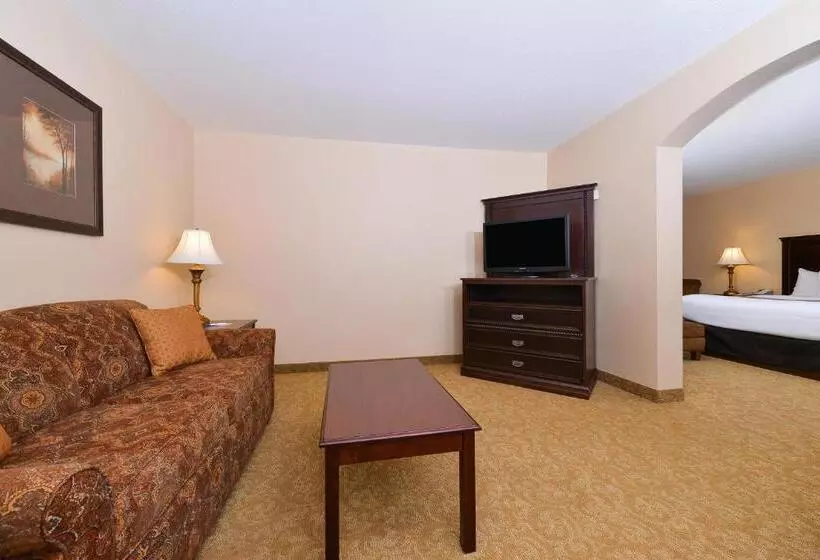 キングサイズベッドのスイートルーム, Comfort Inn & Suites Mcminnville Wine Country