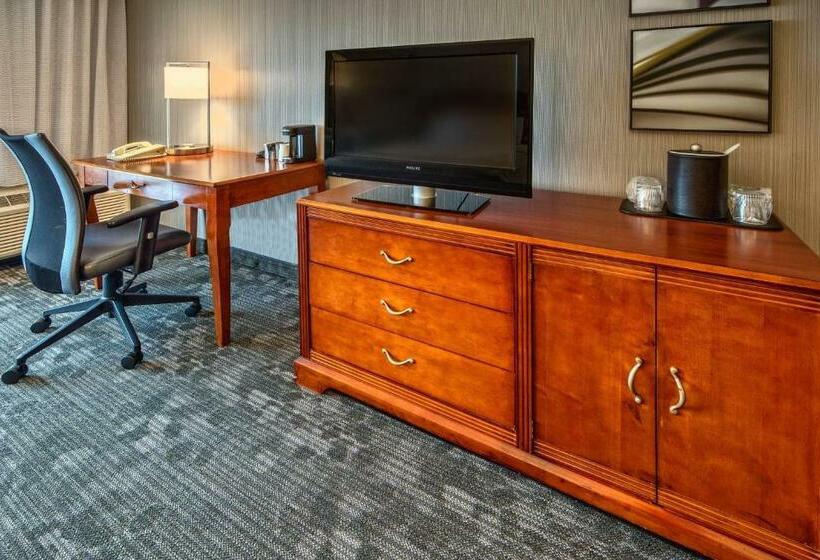 스탠다드 룸 킹사이즈 침대, Courtyard By Marriott Springfield